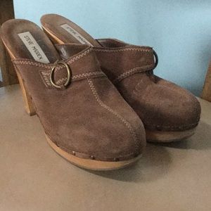 Heeled clogs madden